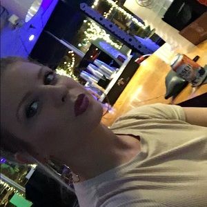 Meet your Posher, Deidra